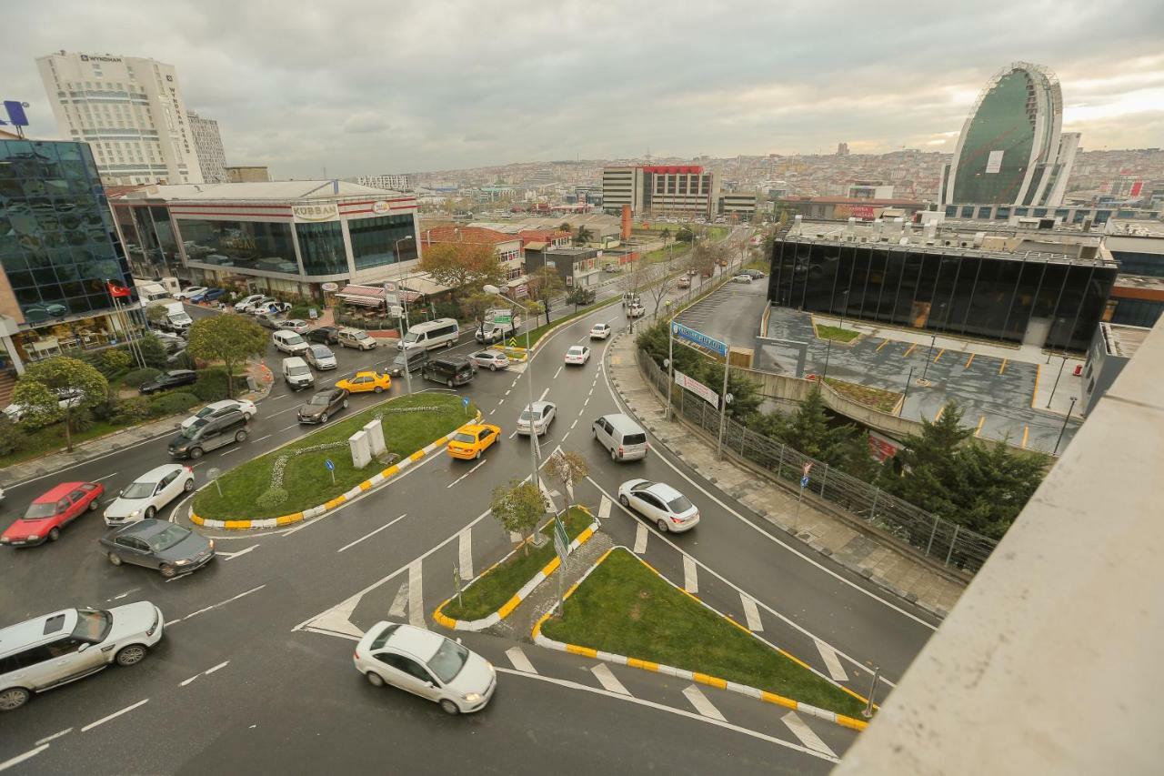Grand Airport Hotel
