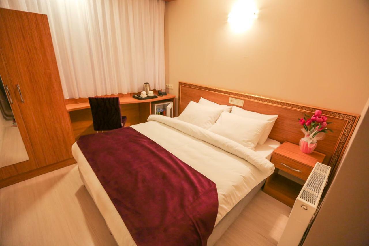 Grand Airport Hotel